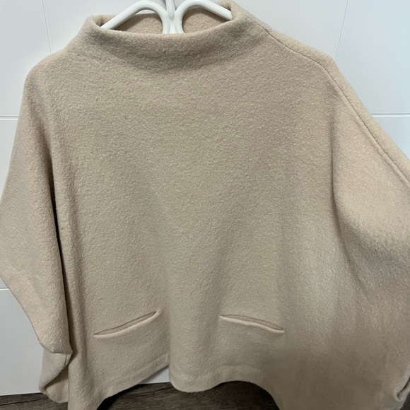 Aritzia: Wilfred Free, Wool Poncho - Picture 2 of 5